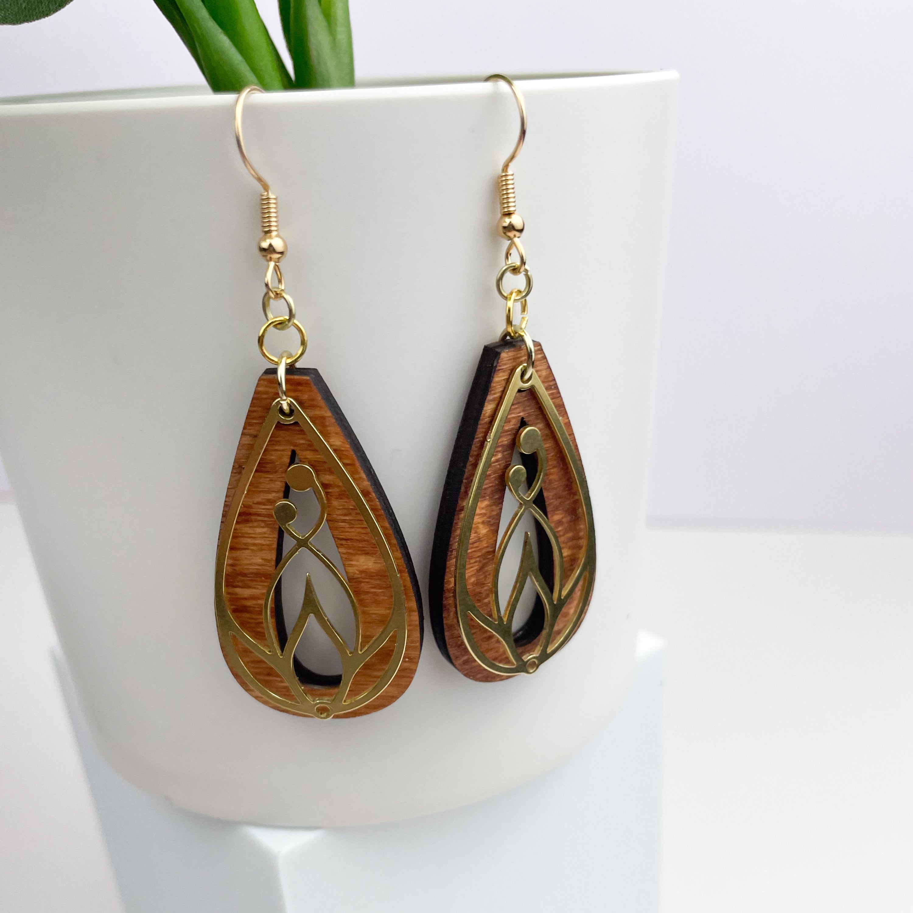 FASHEWELRY 20Pcs Teardrop Resin Wood Earrings Charms Drop Wooden Earring  Blanks Earring Findings Bohemian Wooden Earring Pieces for Jewelry Making